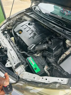 Toyota Corolla LE (1.8L 4cyl 2A) 2019 Silver