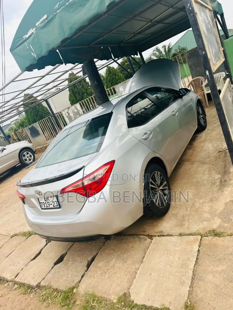 Toyota Corolla LE (1.8L 4cyl 2A) 2019 Silver