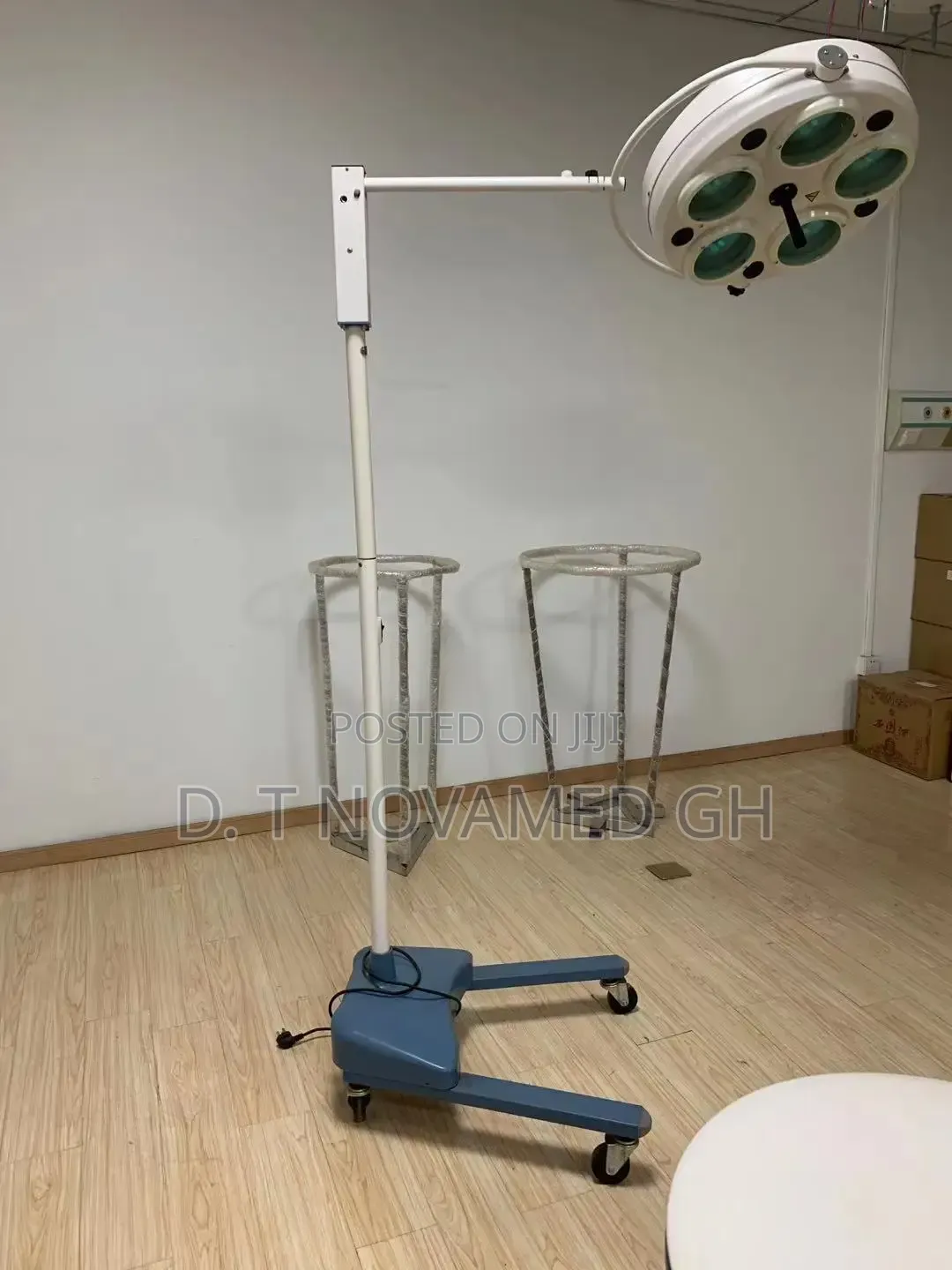 Operating Theatre Light ( Standing)