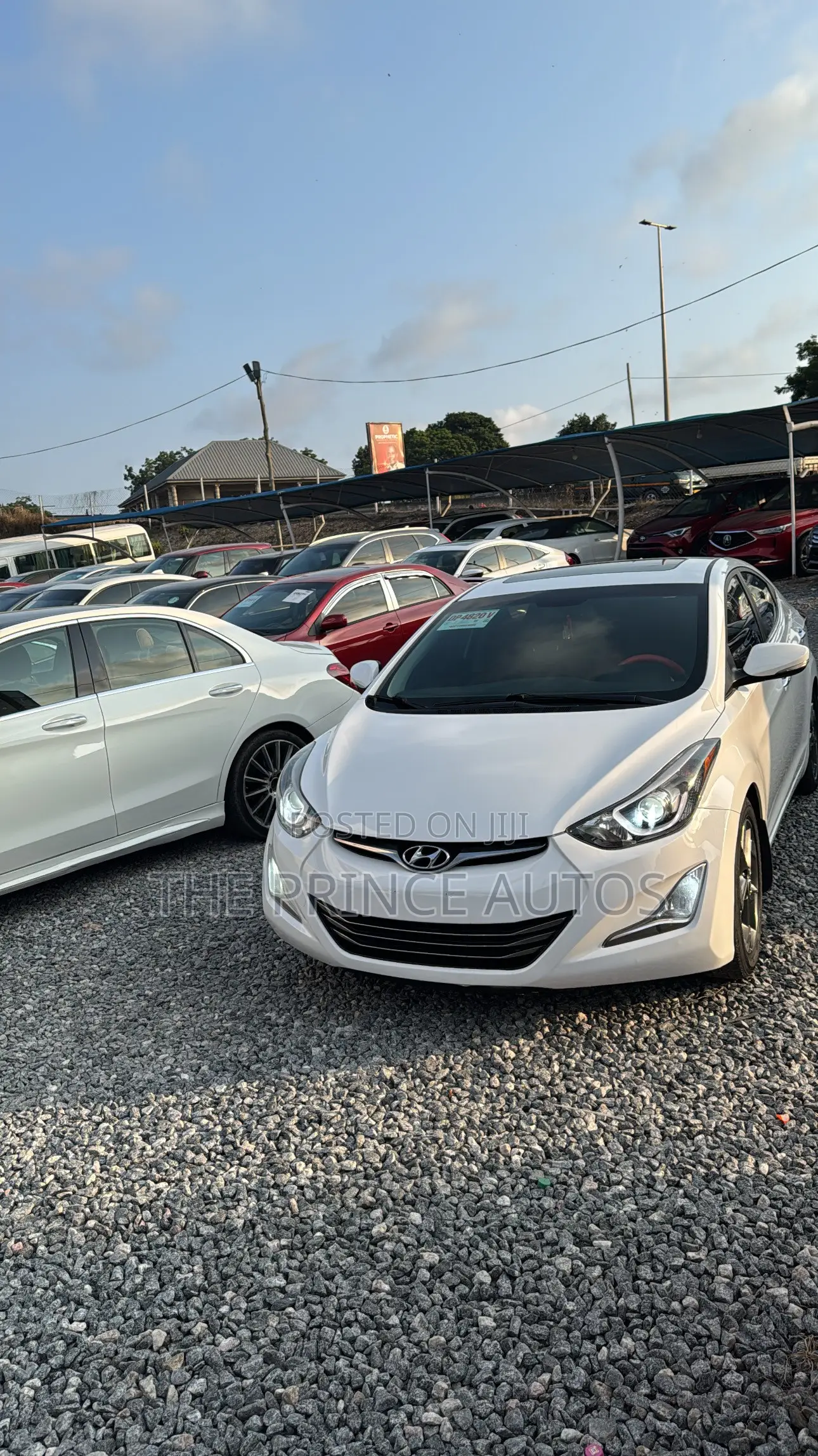 Hyundai Elantra Limited Sedan FWD (1.8L 4cyl 6A) 2016 White
