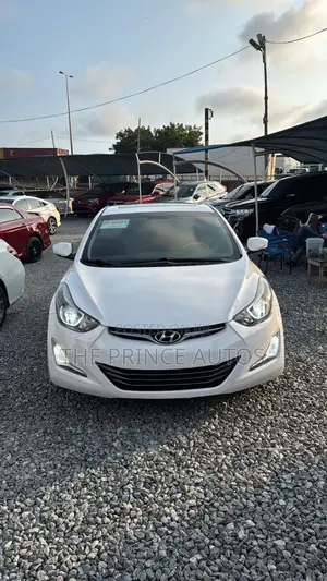 Hyundai Elantra Limited Sedan FWD (1.8L 4cyl 6A) 2016 White
