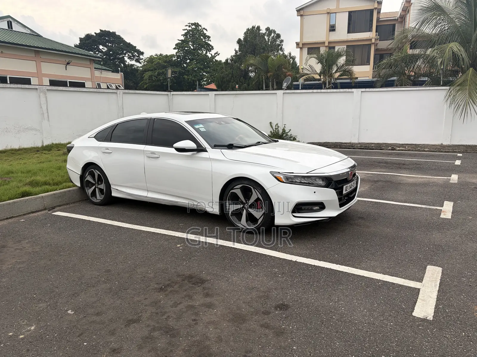 Honda Accord Touring 2018 White