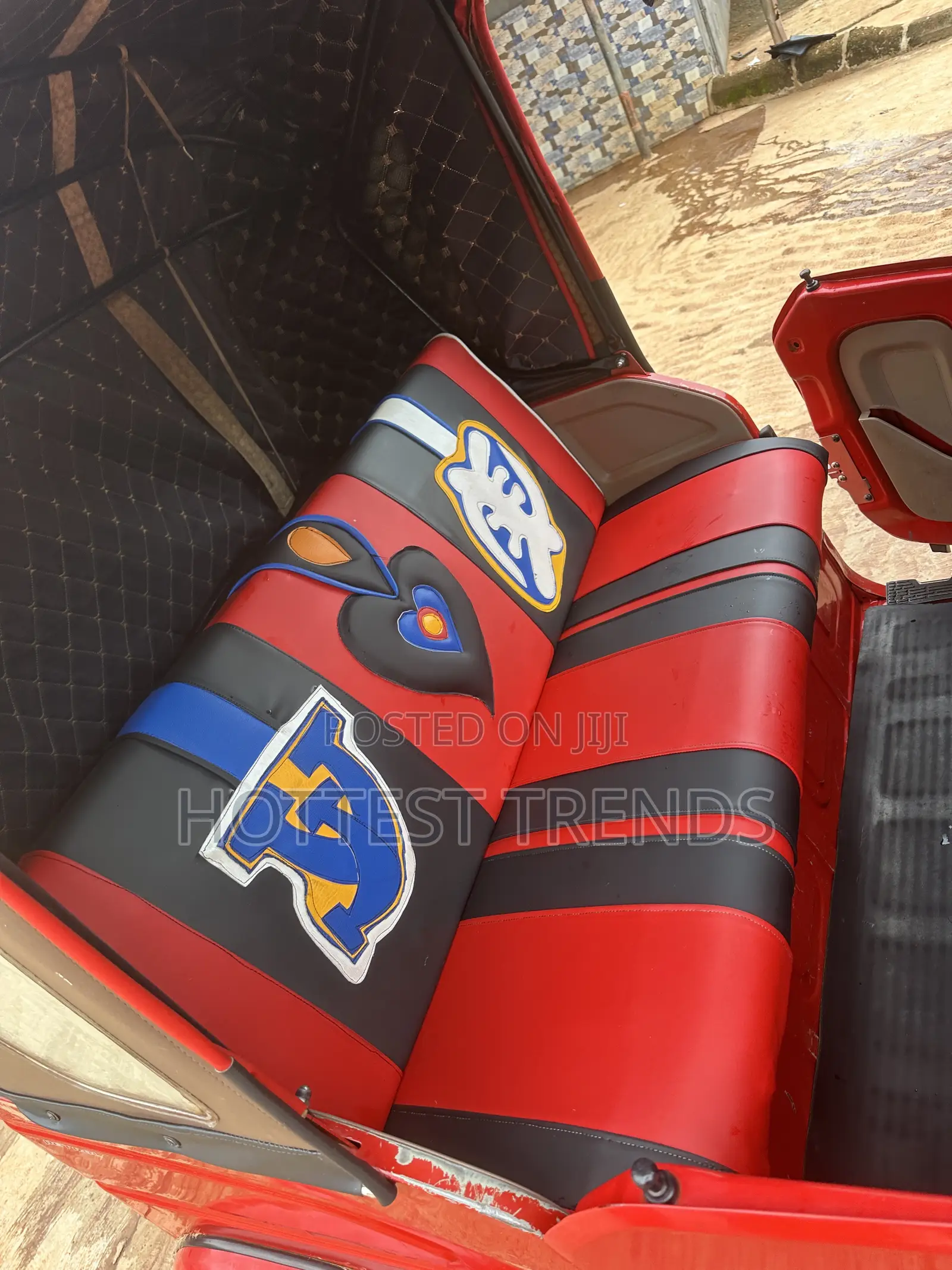 Bajaj RE 2026 Red