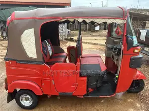 Bajaj RE 2026 Red
