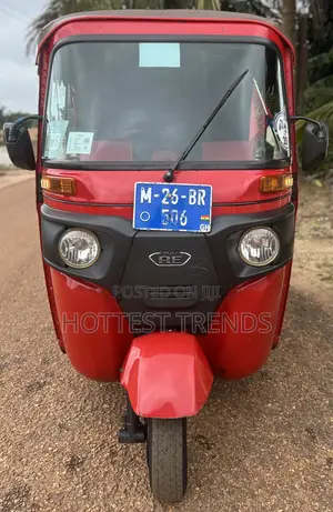 Bajaj RE 2026 Red