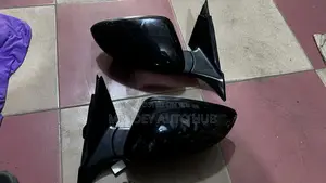 Honda Accord 2018-2022 Mirror With Light Pair. Right Side Is Camera
