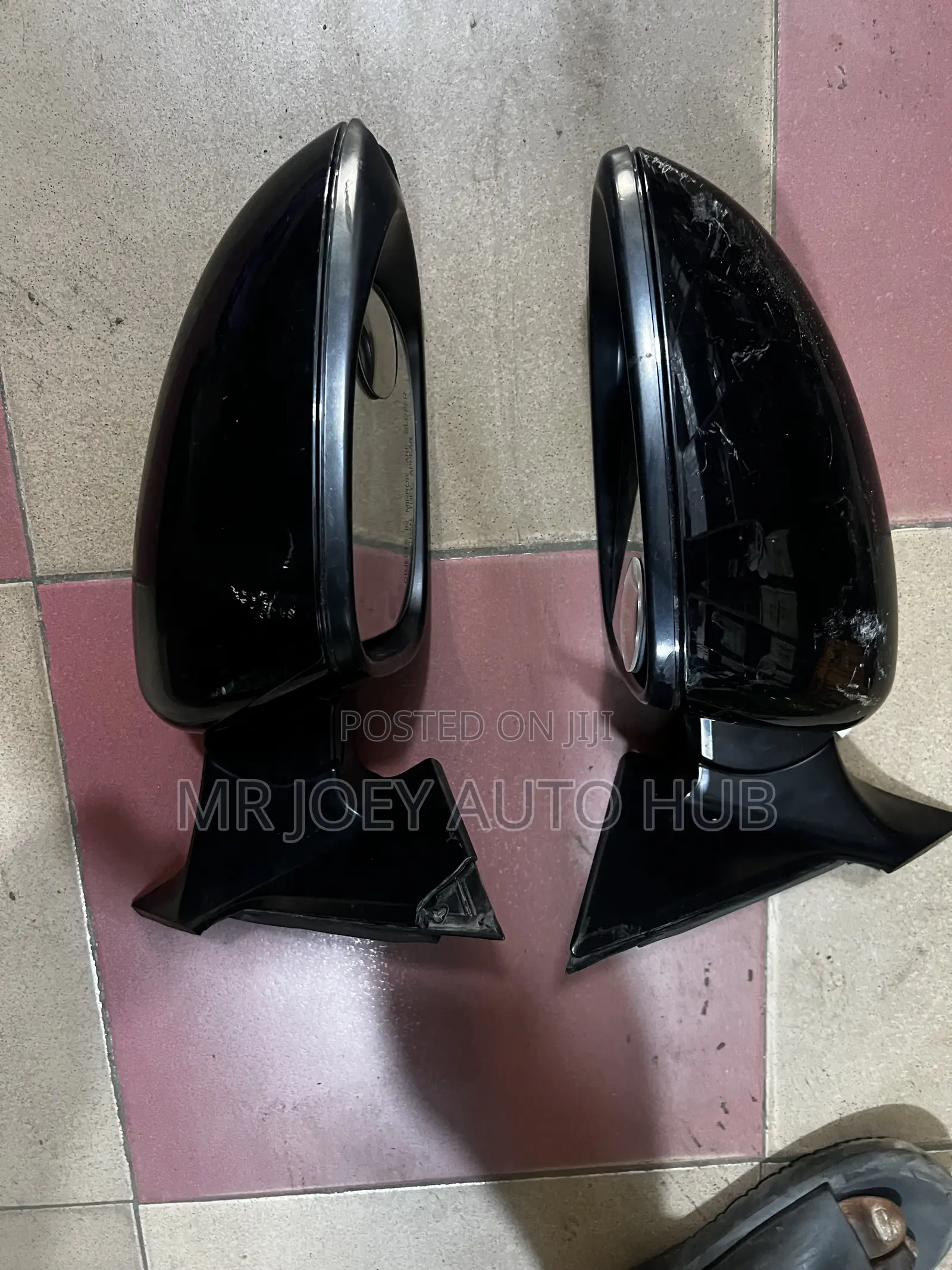 Honda Accord 2018-2022 Mirror With Light Pair. Right Side Is Camera