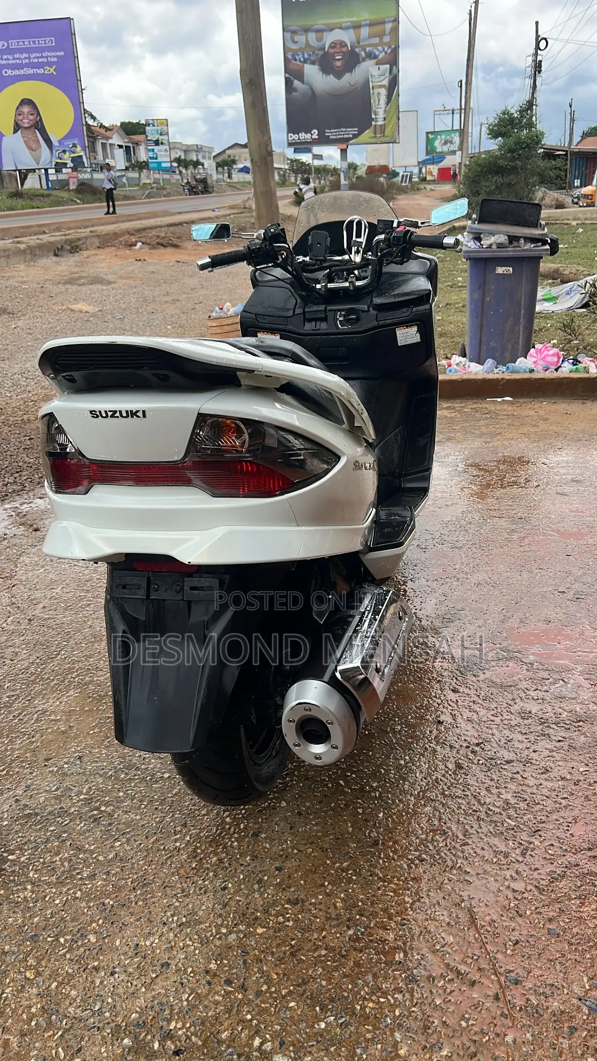 Suzuki Burgman 2011 White