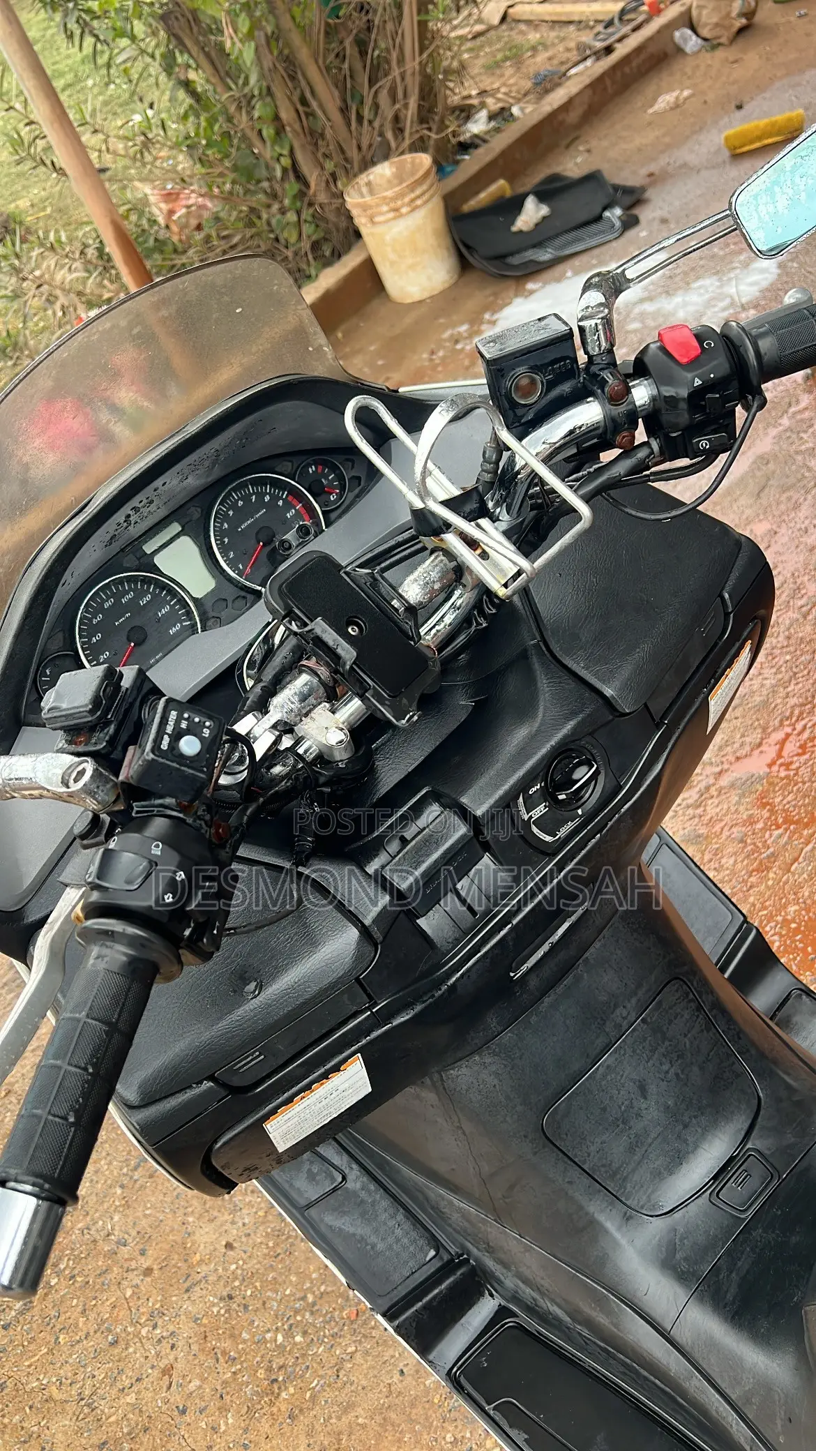 Suzuki Burgman 2011 White