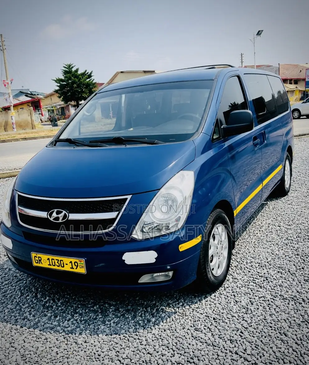 Hyundai Starex 2010 Blue