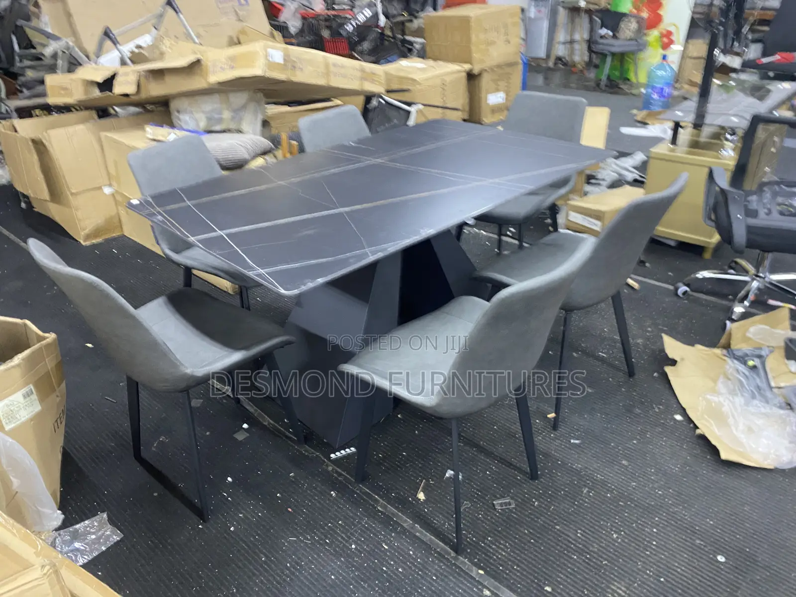 Dining Table  +6 Chairs  ( Marble )