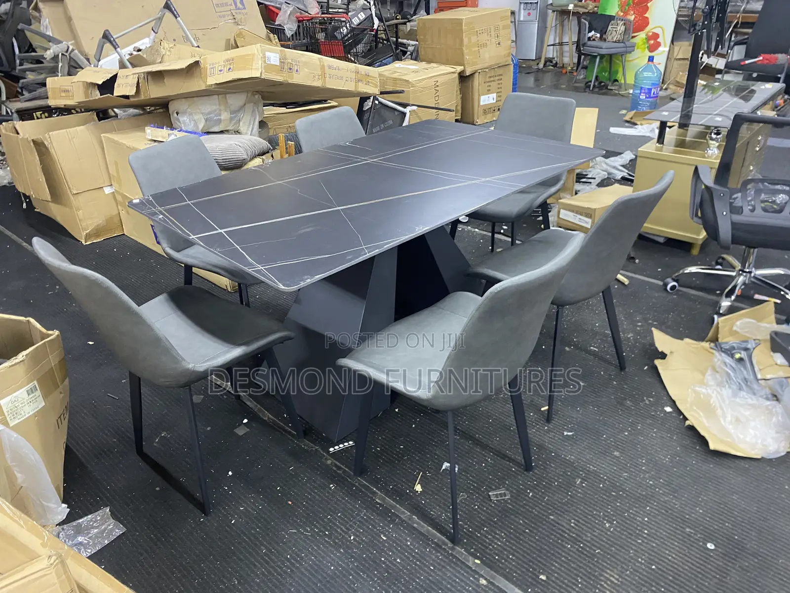 Dining Table  +6 Chairs  ( Marble )