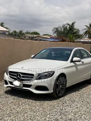 Mercedes-Benz C300 Base 4Matic Sedan AWD (2.0L 4cyl 7A) 2016 White