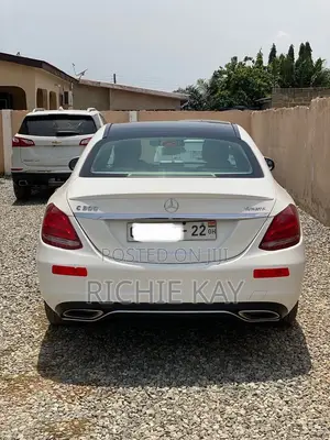 Mercedes-Benz C300 Base 4Matic Sedan AWD (2.0L 4cyl 7A) 2016 White