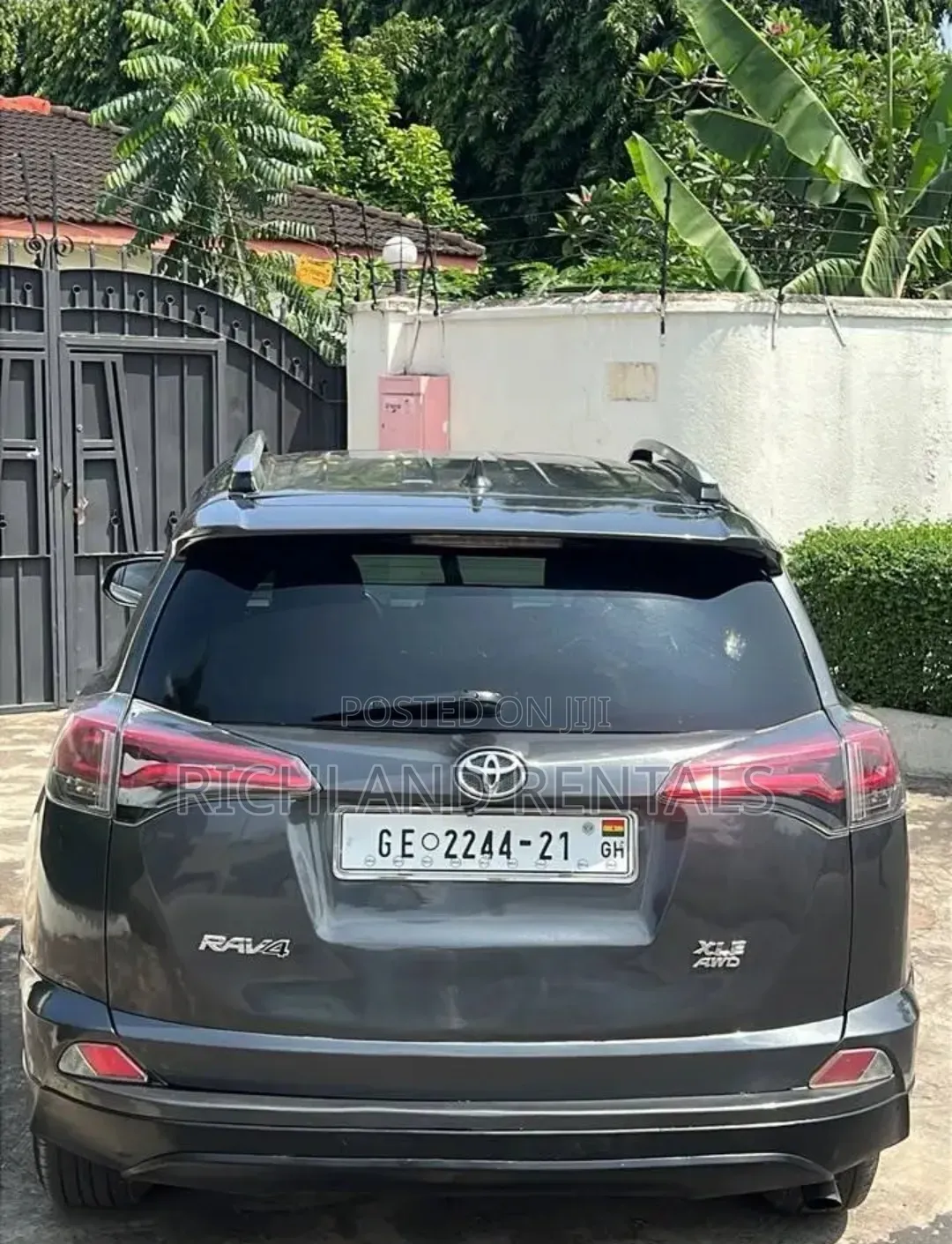 Toyota Rav4 XLE AWD