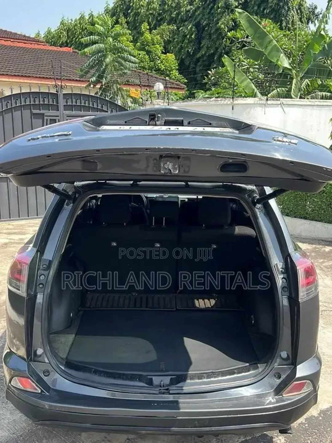 Toyota Rav4 XLE AWD