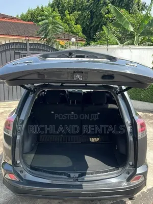 Toyota Rav4 XLE AWD