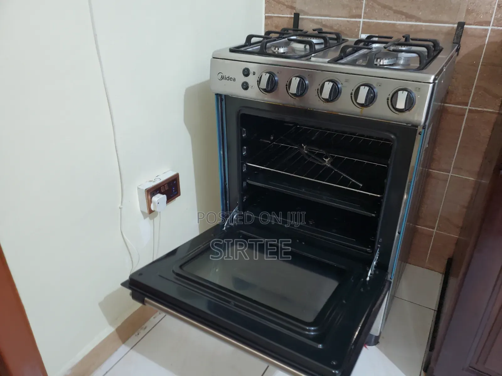 Midea Gas/Oven Cookers -Relocation Sale.
