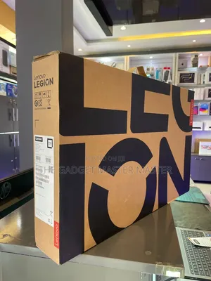 New Laptop Lenovo Legion Pro 7 32GB Intel Core Ultra 9 SSD 1T