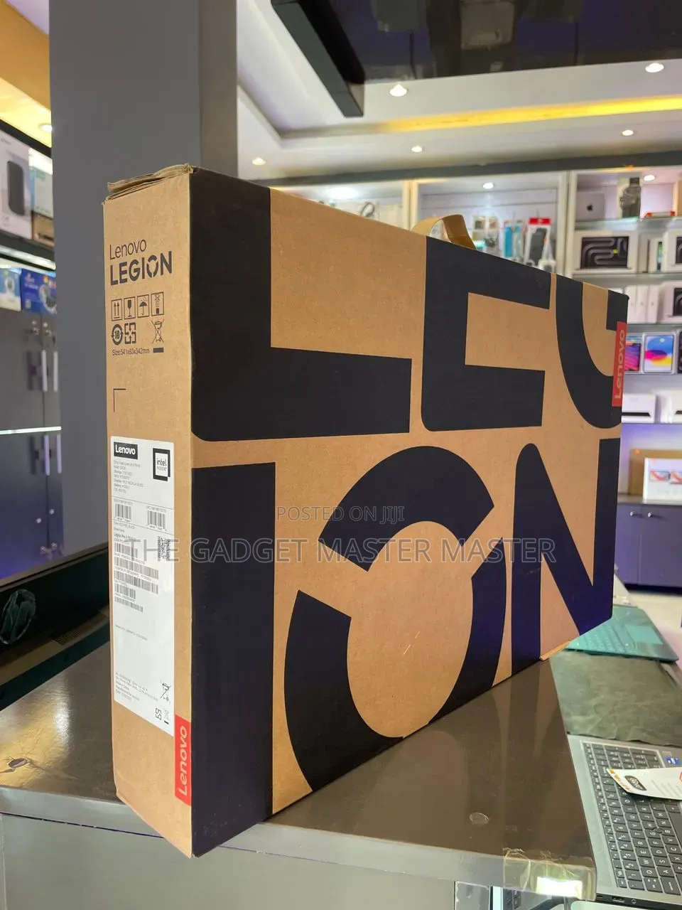 New Laptop Lenovo Legion Pro 7 32GB Intel Core Ultra 9 SSD 1T