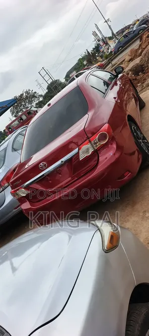 Toyota Corolla LE 4dr Sedan (1.8L 4cyl 4A) 2013 Red