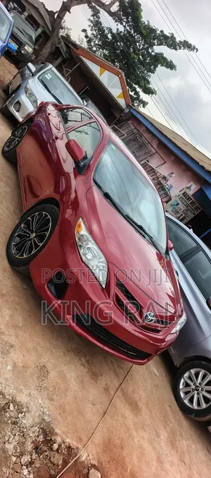 Toyota Corolla LE 4dr Sedan (1.8L 4cyl 4A) 2013 Red