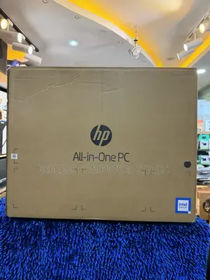 New HP 200 G4 22 All-in-One 8GB Intel Core i3 SSD 256GB
