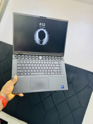 Laptop Alienware M16 R2 32GB Intel Core Ultra 9 SSD 1T