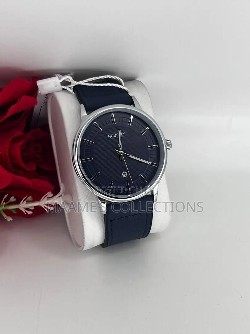 Hourly Classic Men’s Watch – Stylish Leather Strap  (Comes With a Box)