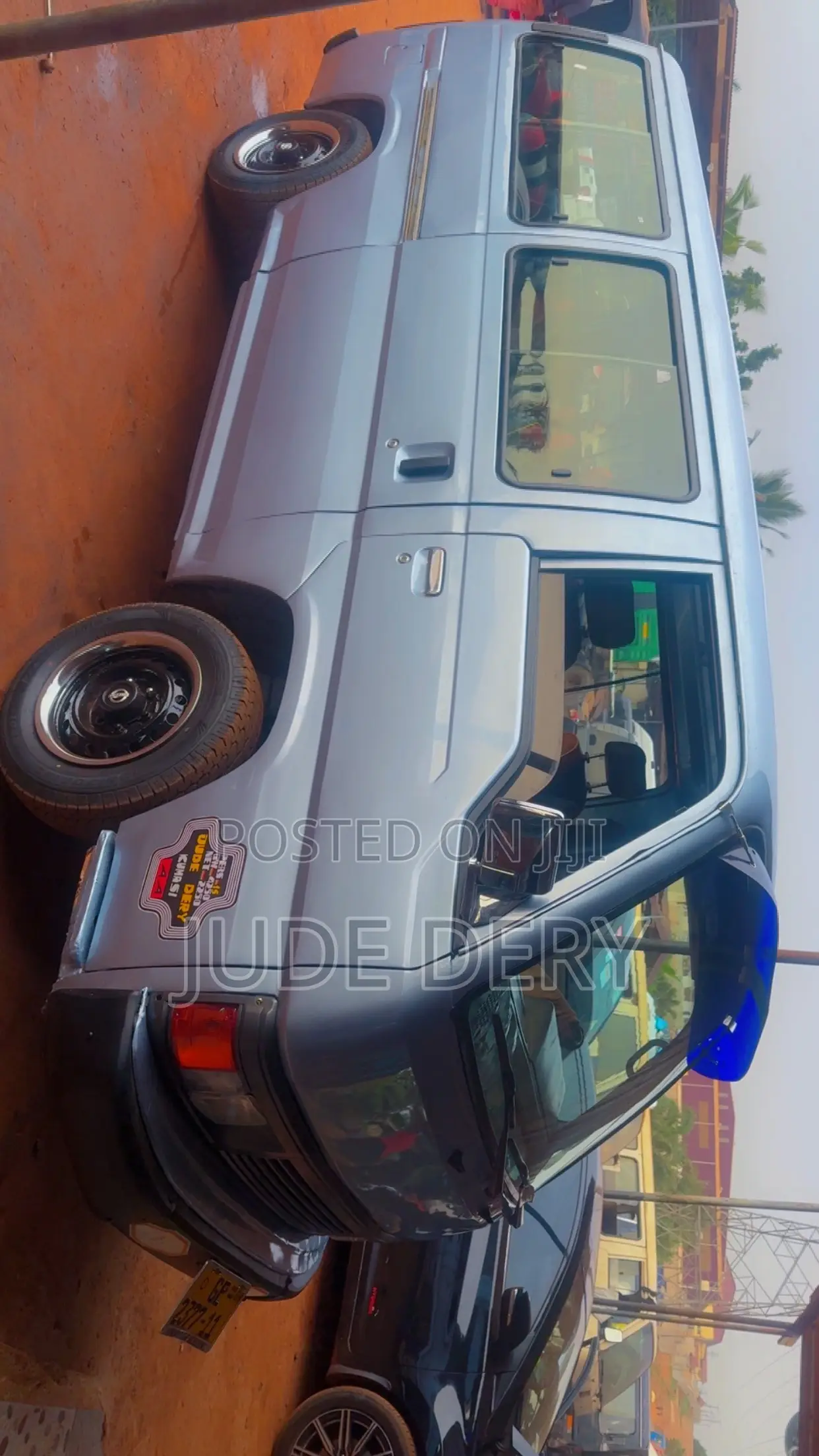 Nissan Caravan (Urvan) 1999 Silver