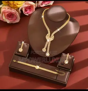 Royal Knot Luxury Zirconia
