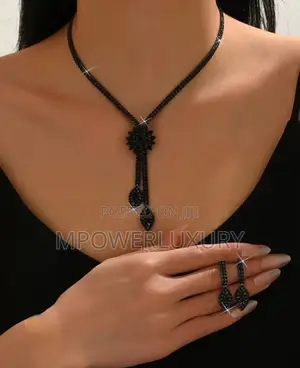 Royal Knot Luxury Zirconia