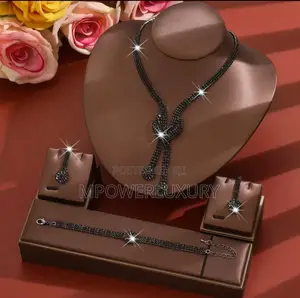 Royal Knot Luxury Zirconia
