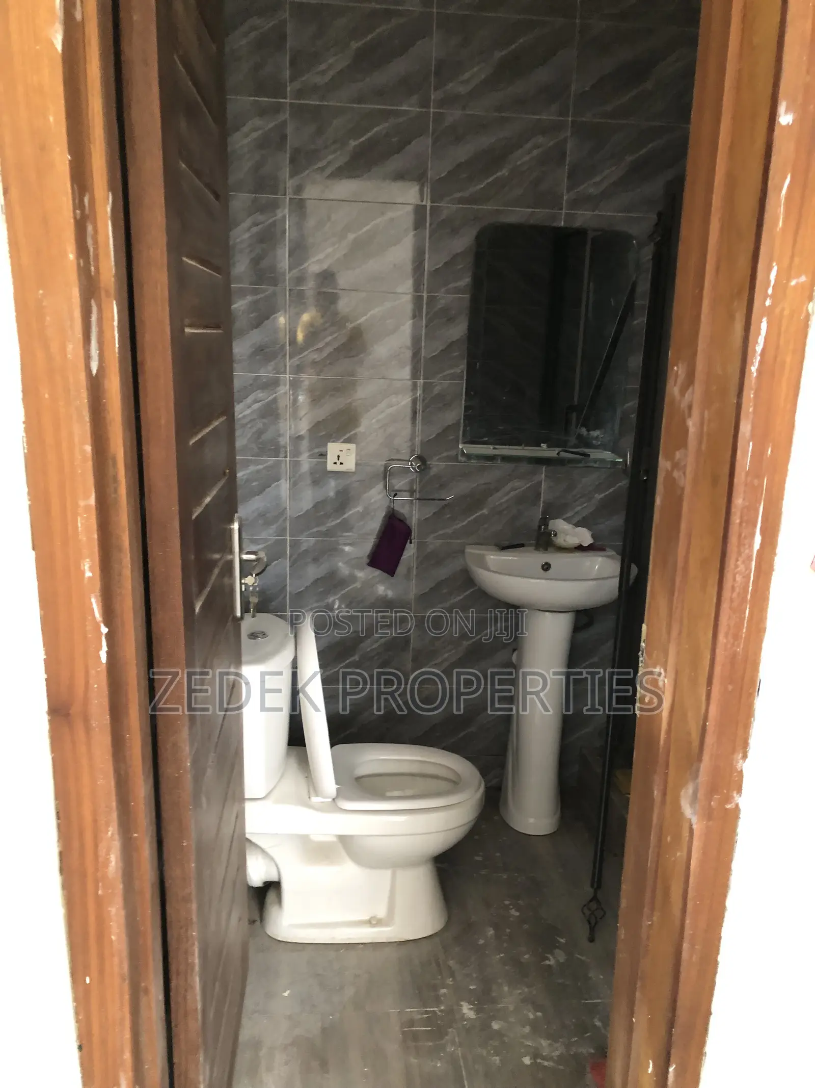 2bdrm Apartment in Kwabenya Acp Road, Ashomang Estate for rent