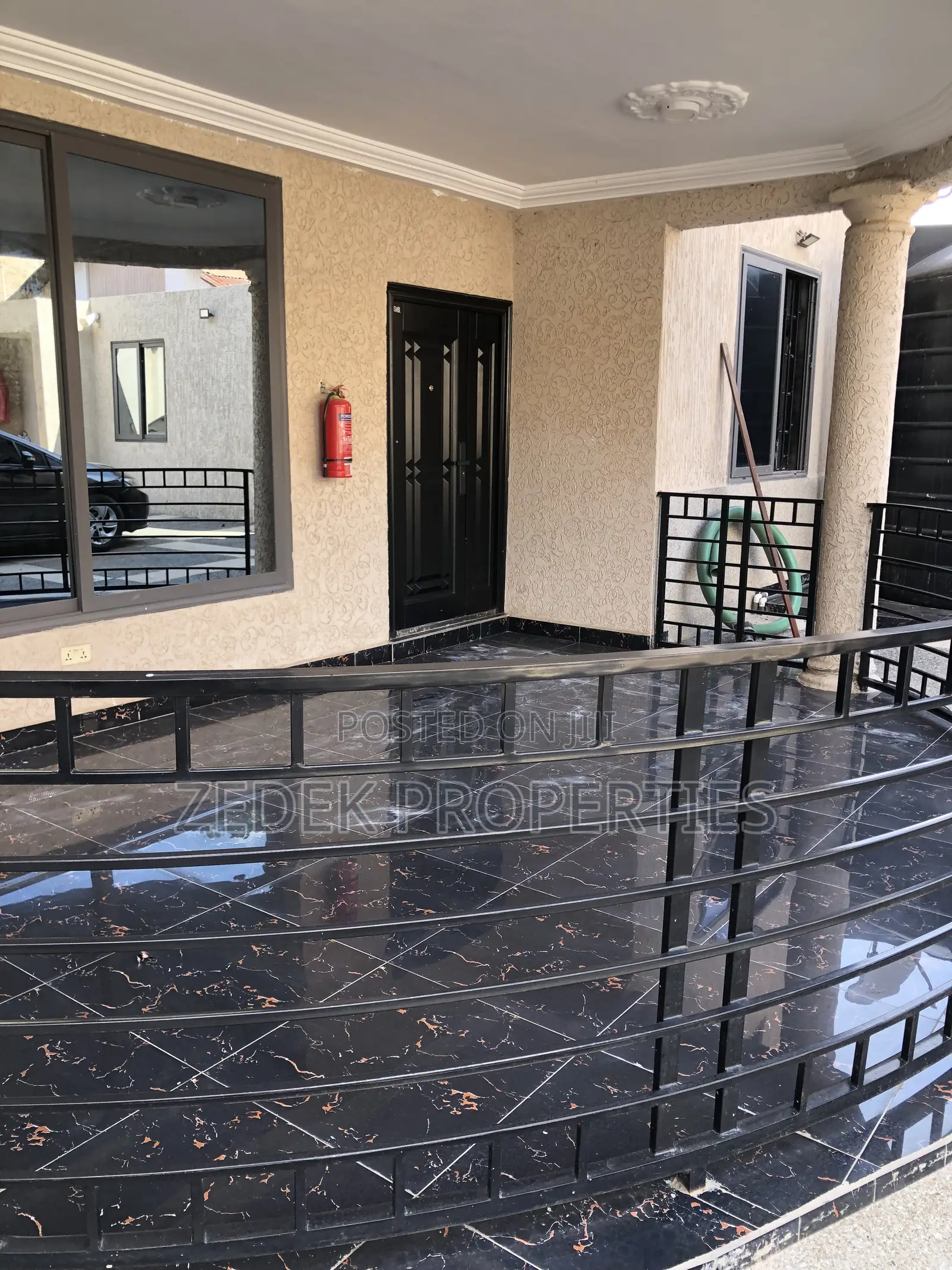 2bdrm Apartment in Kwabenya Acp Road, Ashomang Estate for rent