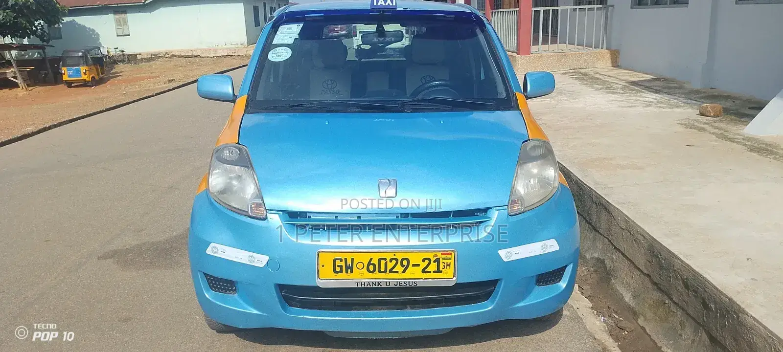 Toyota HiAce 2012 Blue