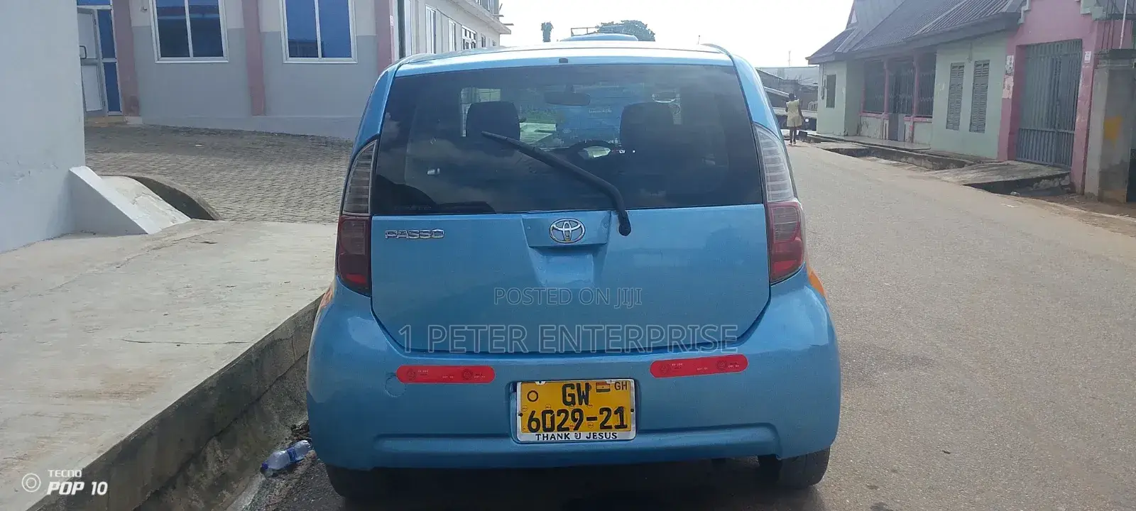 Toyota HiAce 2012 Blue