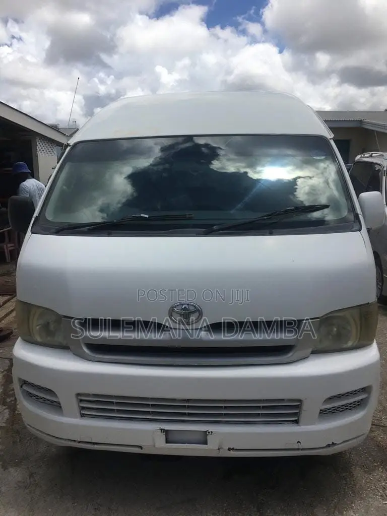 Toyota HiAce 2006
