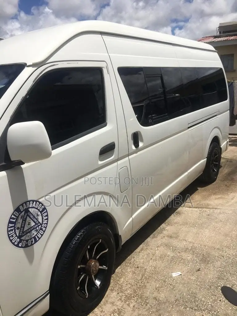 Toyota HiAce 2006