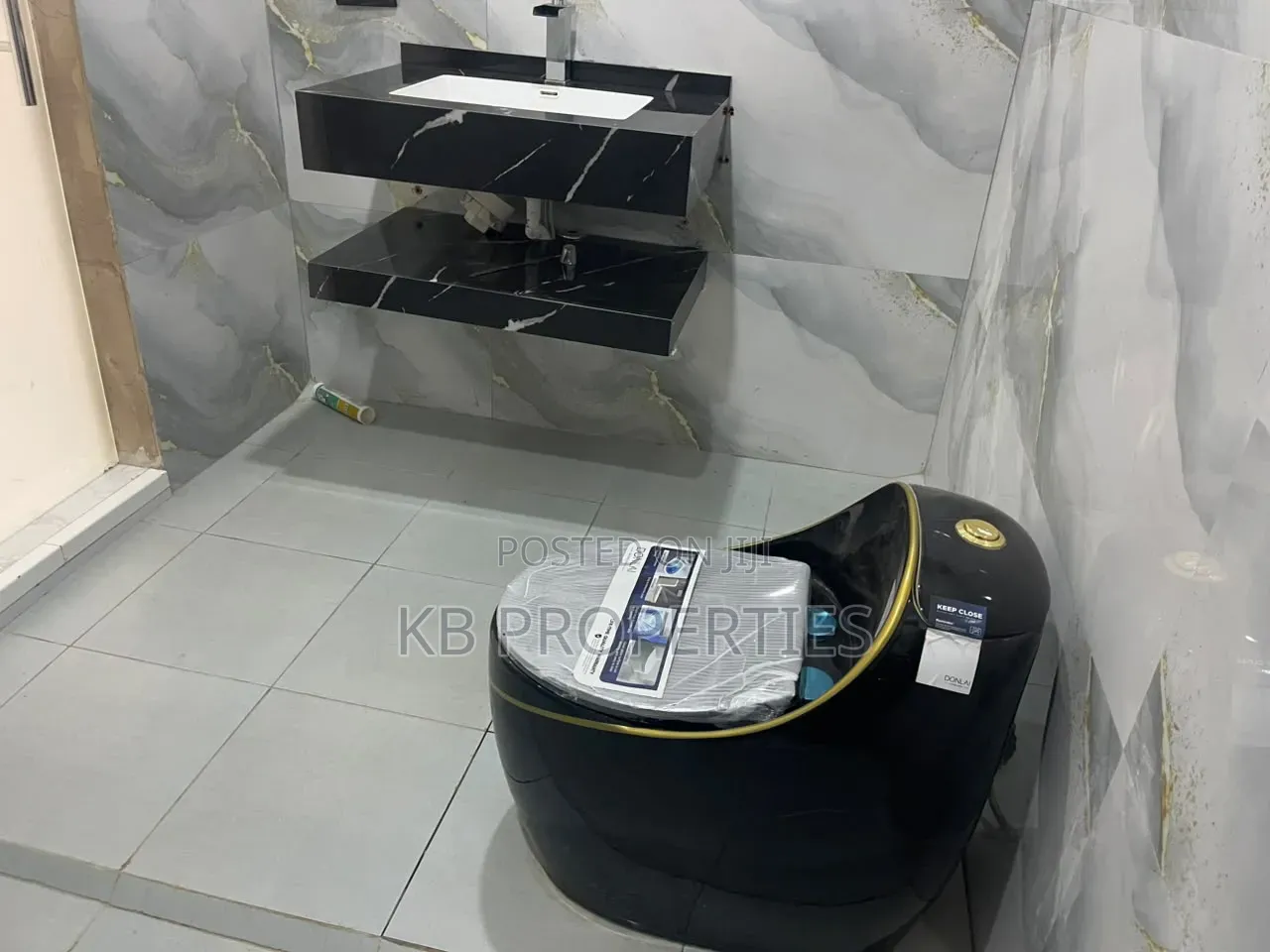 3bdrm House in Kb Properties, Lashibi for sale