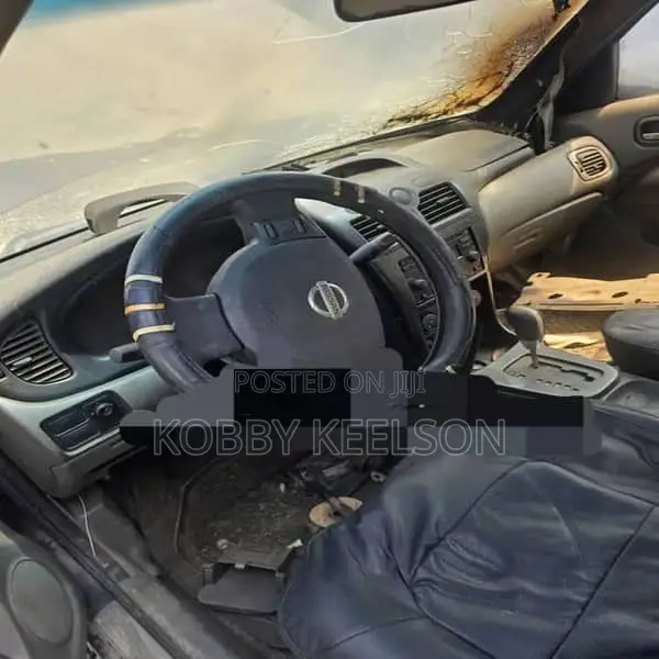 Nissan Sunny 2012 Black