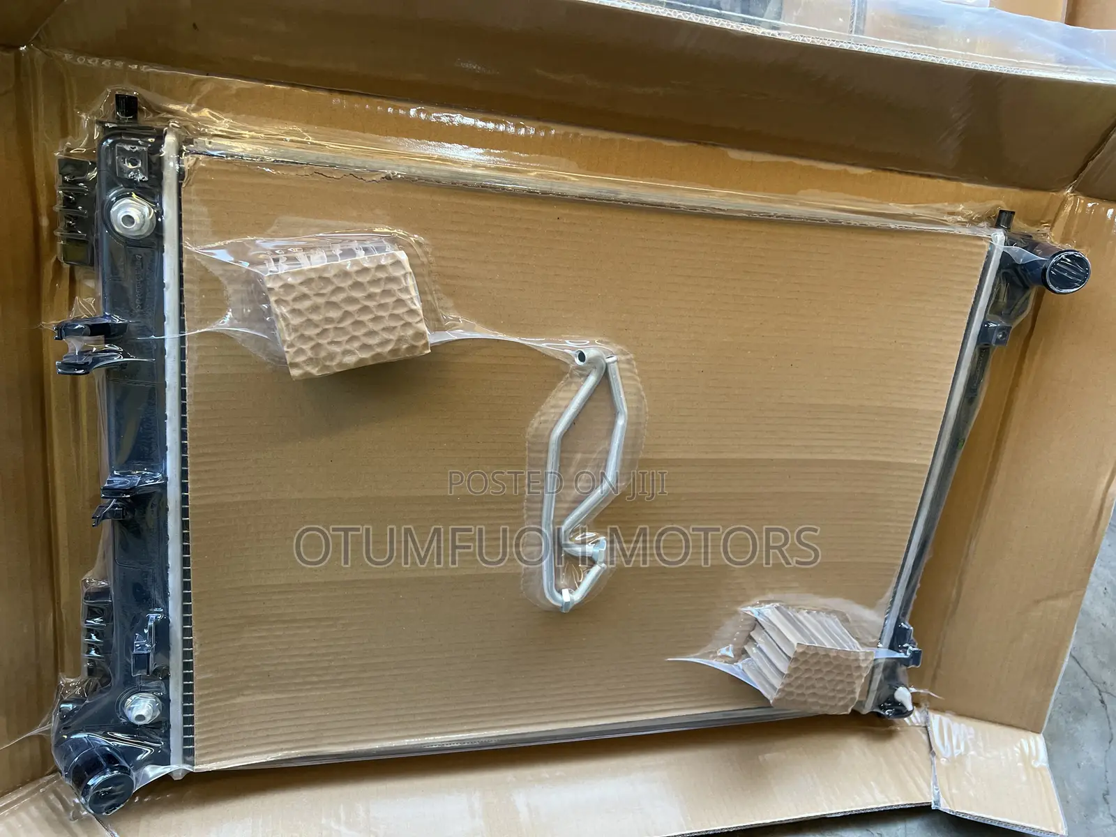 Hyundai Tucson/ Kia Sportage 2017, 2018 2019 Water Tank (Radiator)