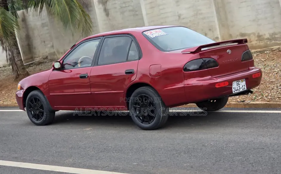 Toyota Corolla 2004 Pink