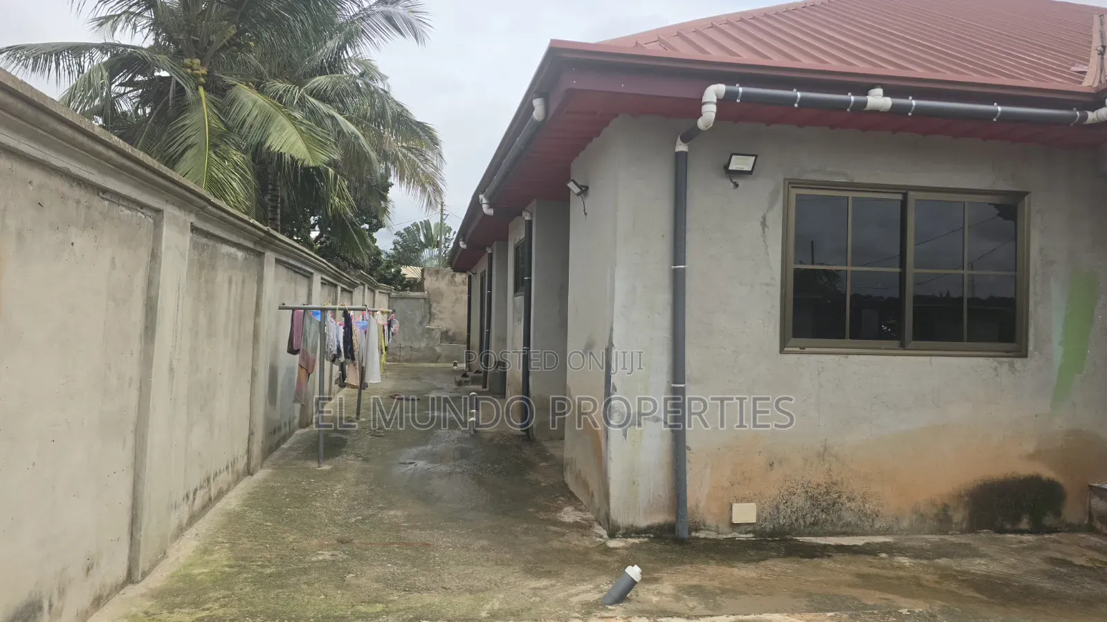 Furnished 6bdrm House in Pokukrom, Kumasi Metropolitan for sale