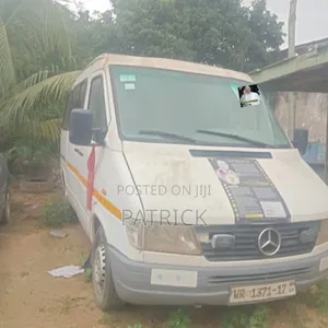 Mercedes-Benz Sprinter 2004 White