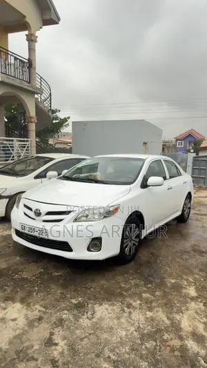 Toyota Corolla LE 4dr Sedan (1.8L 4cyl 4A) 2011 White