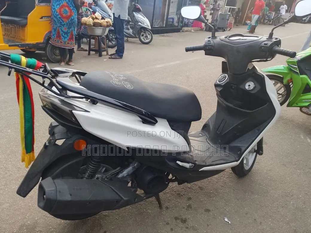 New Yamaha 2024 White