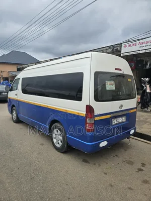Toyota HiAce 2006 White