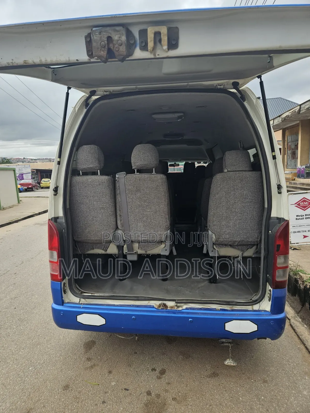 Toyota HiAce 2006 White