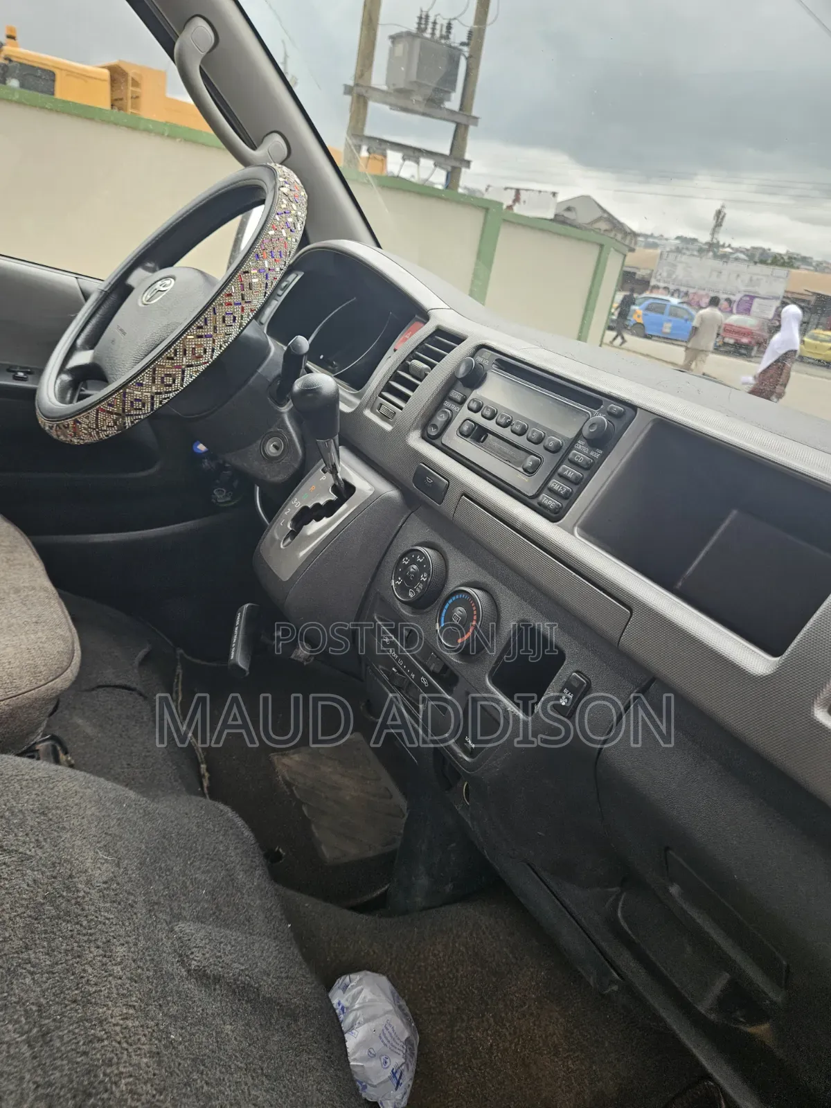 Toyota HiAce 2006 White